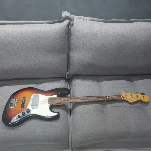 Baixo Fender Jazz Bass Player