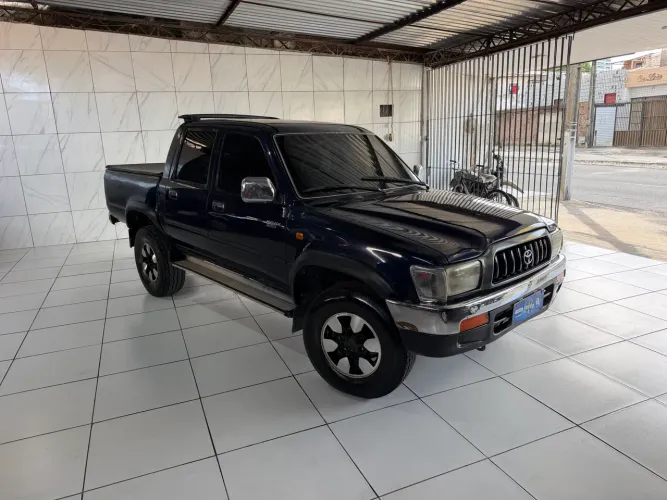 Toyota Hilux CD SR 4X4 3.0 8V 116cv TB Diesel 2002