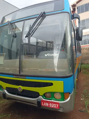 Ônibus OF 1722 Mercedes, carroceria Marcopolo Viale, 43 lugares, valor 49.000,00