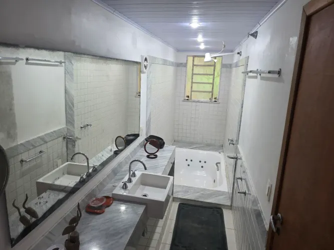 Casa térrea com piscina e terreno raro - Teresópolis/RJ