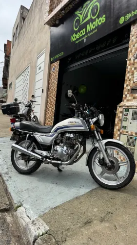 CB 400 1981 (Japonesa)