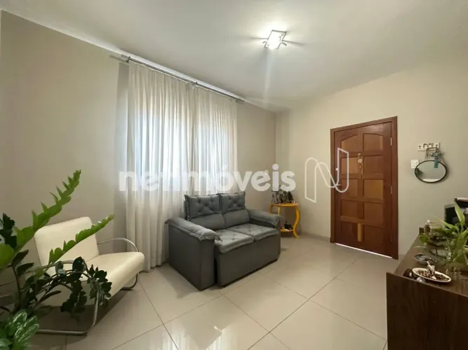 Casa com 3 moradias independentes no São Cristovão, oportunidade para morar e investir