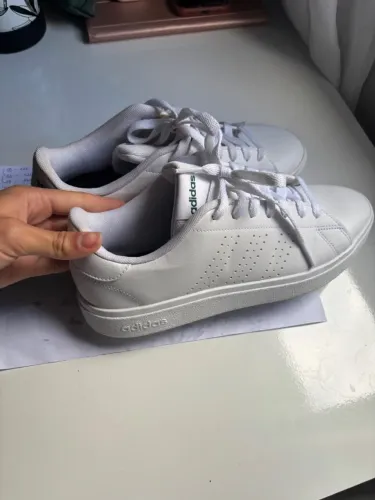 Vendo tênis adidas advantage base 2.0 original