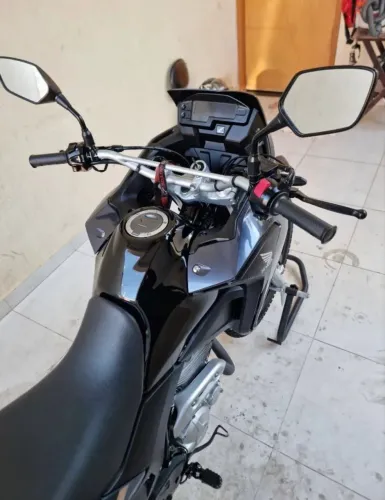 Vende- se XRE 2021 na cor preta
