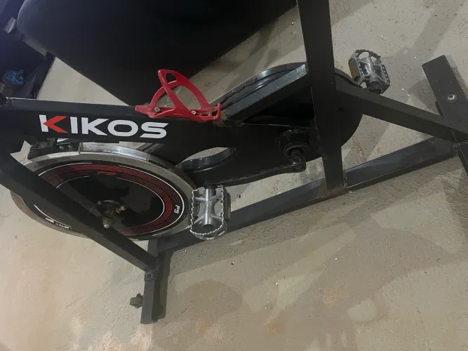 Baik de spining profissional com marca de uso em perfeito funcionamento 