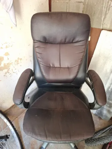 Cadeira para escritório. 