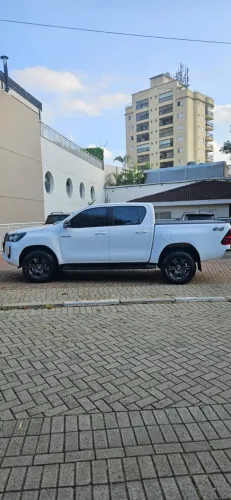 Toyota Hilux CD SR 4X4 2.8 TDI Diesel Aut. 2024