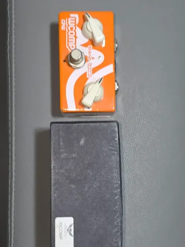 Pedal White and Green WComp