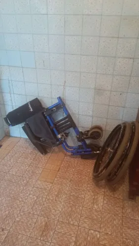 Cadeira de rodas dobrável alumínio 