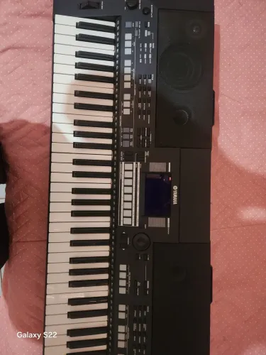 TECLADO PSR S550