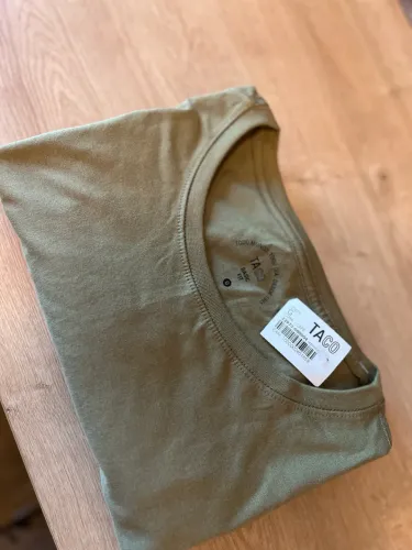 Camisa taco verde TAM G nova lacrada