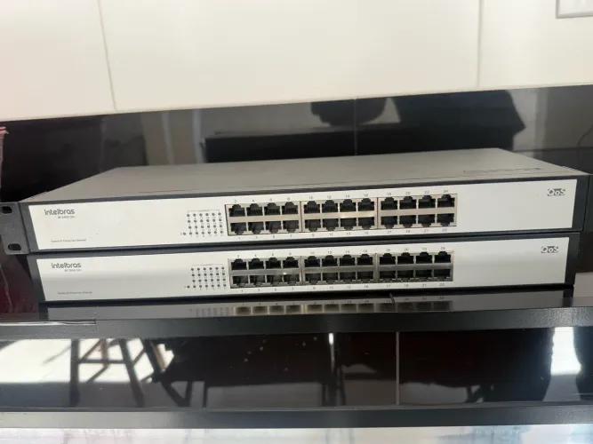 2 Switches Intelbras SF 2400 QR+, 24 Portas Fast 10/100Mbps