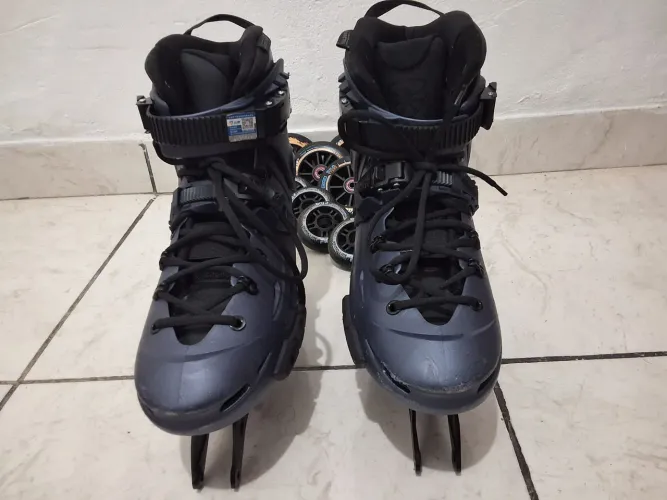 Patins Flying Eagle Falcon 