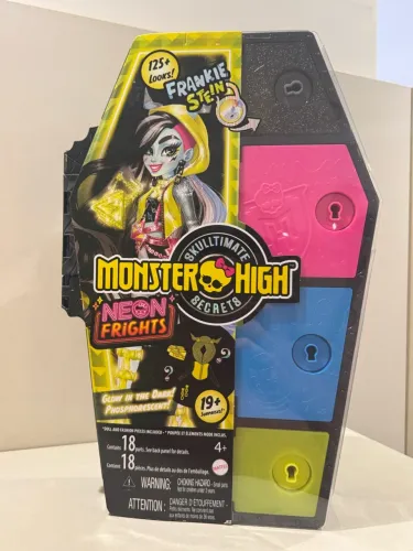 Frank Stein Skulltimate Secrets: Neon Frights Monster High