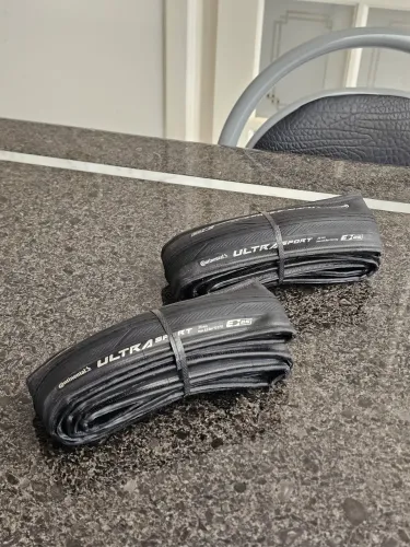 Pneus Continental Ultra Sport III 700x25mm