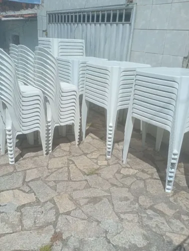 Aluguel de mesas e cadeiras