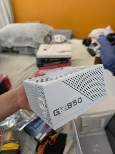 Fonte 850 Gamemax pro branca