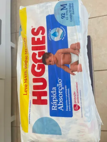 02 pacotes c/92 fraldas tam. M - Huggies rápida absorção (184 unidades por R$0,76)
