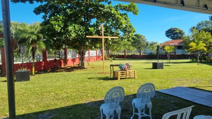 Cruz de madeira para decoração