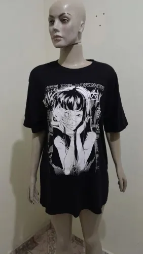 Camiseta Estampada Tomie