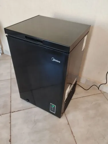 Freezer Midea preto 