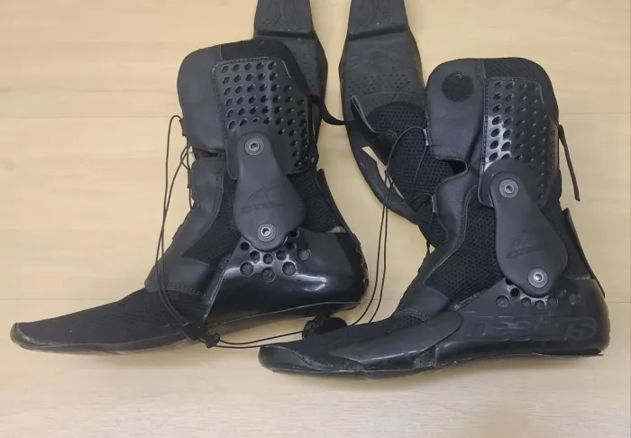Bota Alpinestars Peças