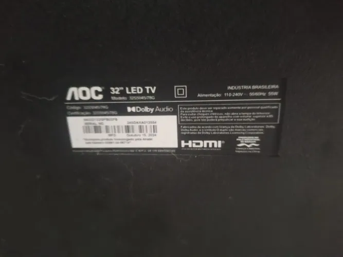 TV AOC Roku 32" para retirada de peças - Liga, sem imagem