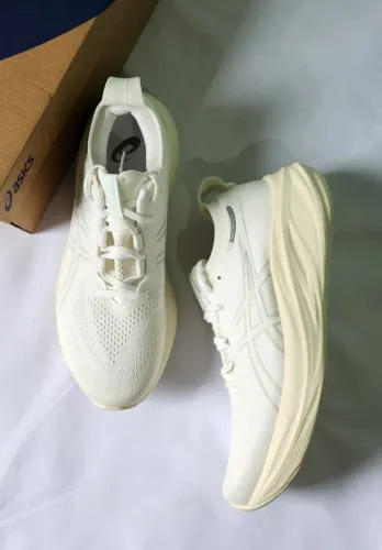 Tênis Asics Gel Nimbus 26 Off White Branco 41 Novo Original