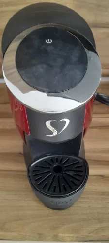 Cafeteira Espresso TRES 3 Corações Touch Automática - Vermelha - 110V