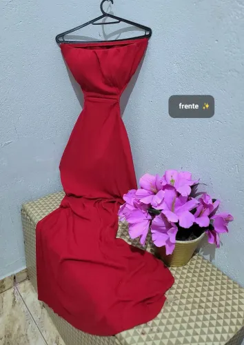 Vestido vinho longo muito elegante