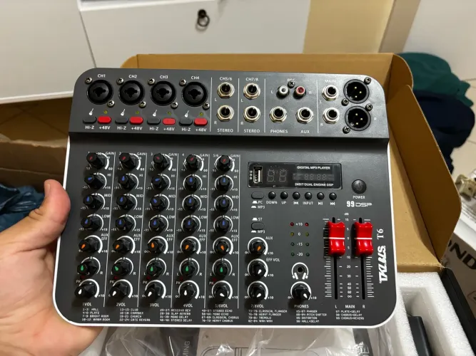 Mesa de som TKLBS T6 