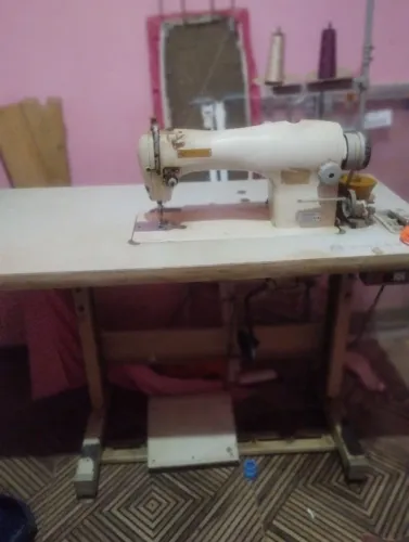 Máquina de costura industrial reta