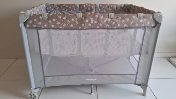 BERÇO/CAMA/CERCADINHO MARCA VOYAGE