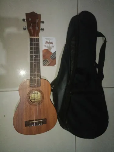 Ukulele soprano da shelby. aceito negociação
