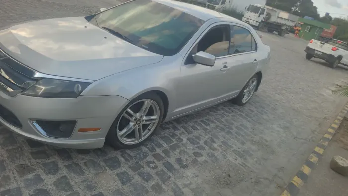 Ford Fusion SEL 3.0 V6 AWD 24V 243cv Aut. 2012
