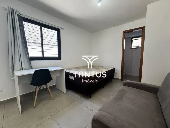 Studio com 1 dormitório para alugar, 21 m² por R$ 1.400/mês - Bacacheri - Curitiba/PR