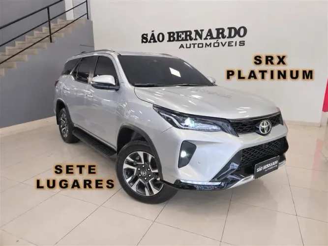 Toyota Hilux SW4 SRX Plat. 4X4 2.8 TB Die. Aut. 2025