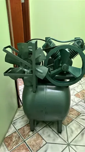 COMPRESSOR STELLO MOD 1 2 3 USADO EM ODONTOLOGIAEM ODONTOLOGIA COM MANUAL PERFEITO ESTADO 