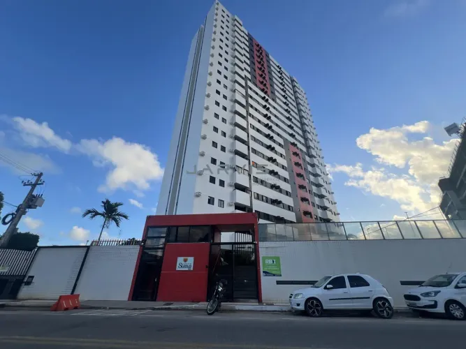 Vendo apartamento no 18° andar, vista panorâmica, com 3 quartos no São Jorge