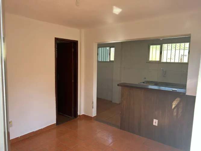 Aluga-se casa tipo apartamento no Quissama