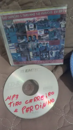 Cd MP3 148 músicas Tião Carreiro e Pardinho seminovo.