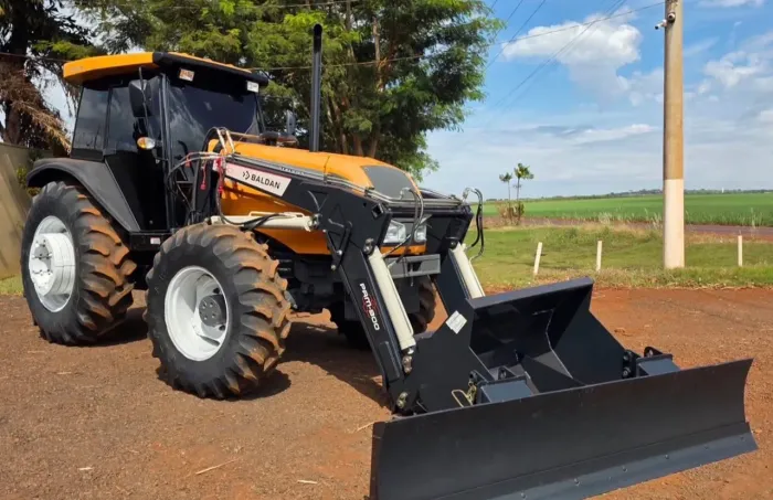 Trator Valtra BM125i 13/13 - Parcele