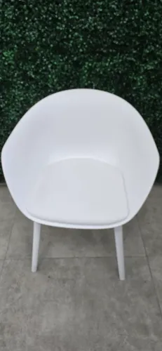 CADEIRA COM BRAÇOS TALIA BRANCA