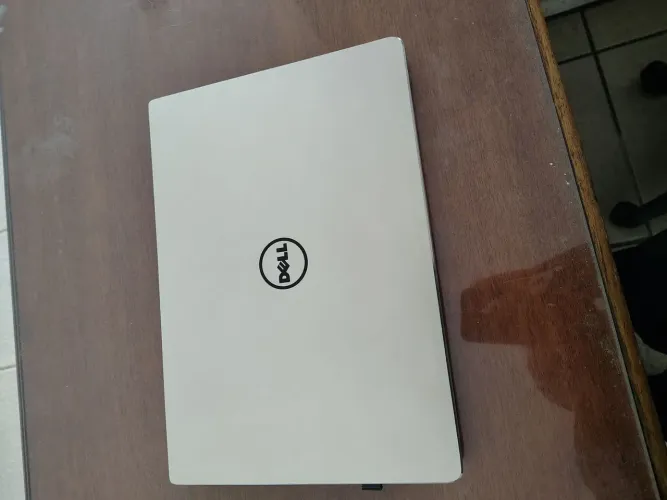 Notebook Dell Inspiron 14 notebook Dell Inspiron 14, modelo P74G