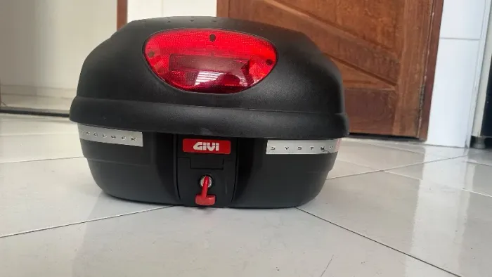 Baú / Bauleto Givi E33 Point (33 Litros) Completo com Base - Oportunidade!