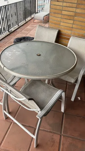 Mesa vidro com 4 cadeiras