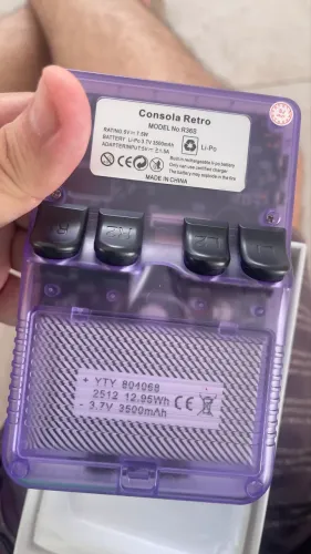 Game Retrô portátil com cartão original