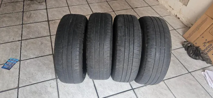 4 pneus 185/60R14 Dunlop usados