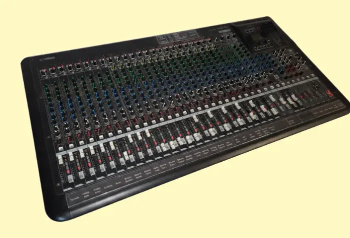 Mesa de Som Yamaha MGP-32 X