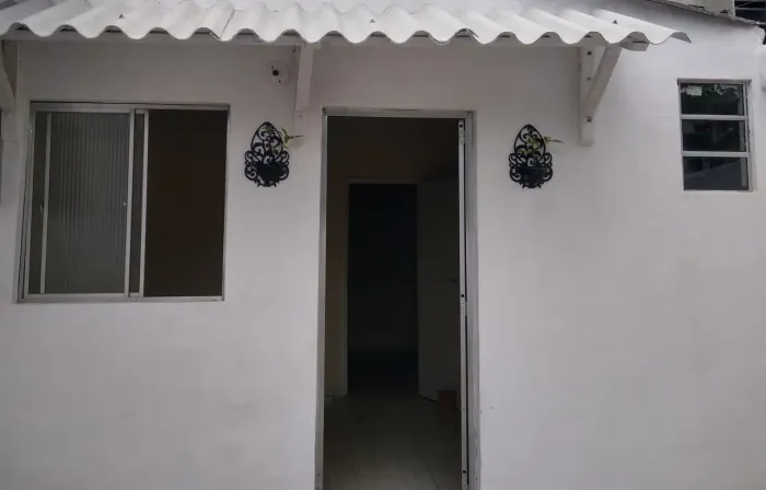  Alugo Casa 2 andar